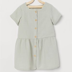 H&M Muslin Organic Cotton Dress. Perfect for the summer days 🌞